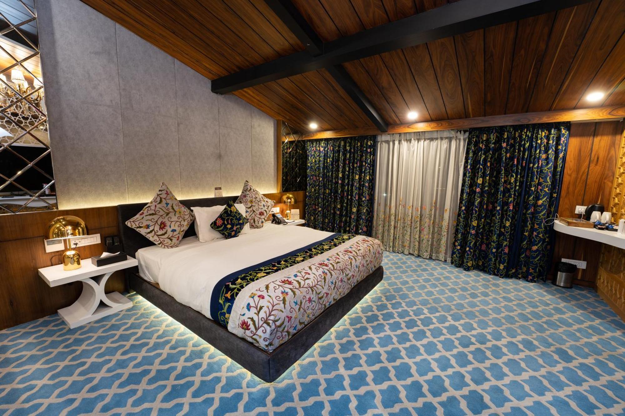 Hotel Snowland, Srinagar Buitenkant foto