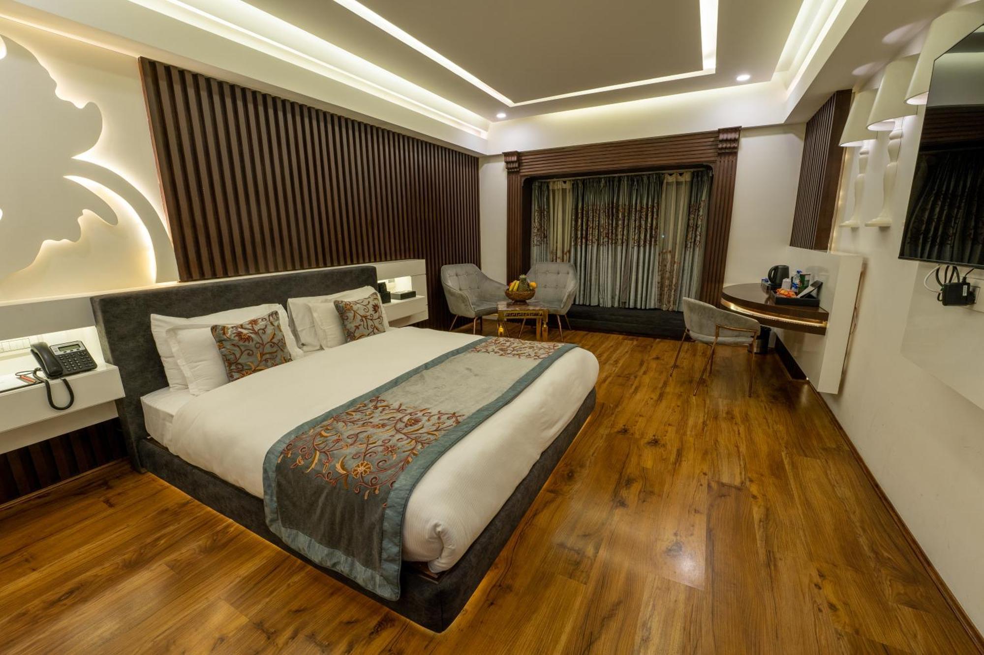 Hotel Snowland, Srinagar Buitenkant foto