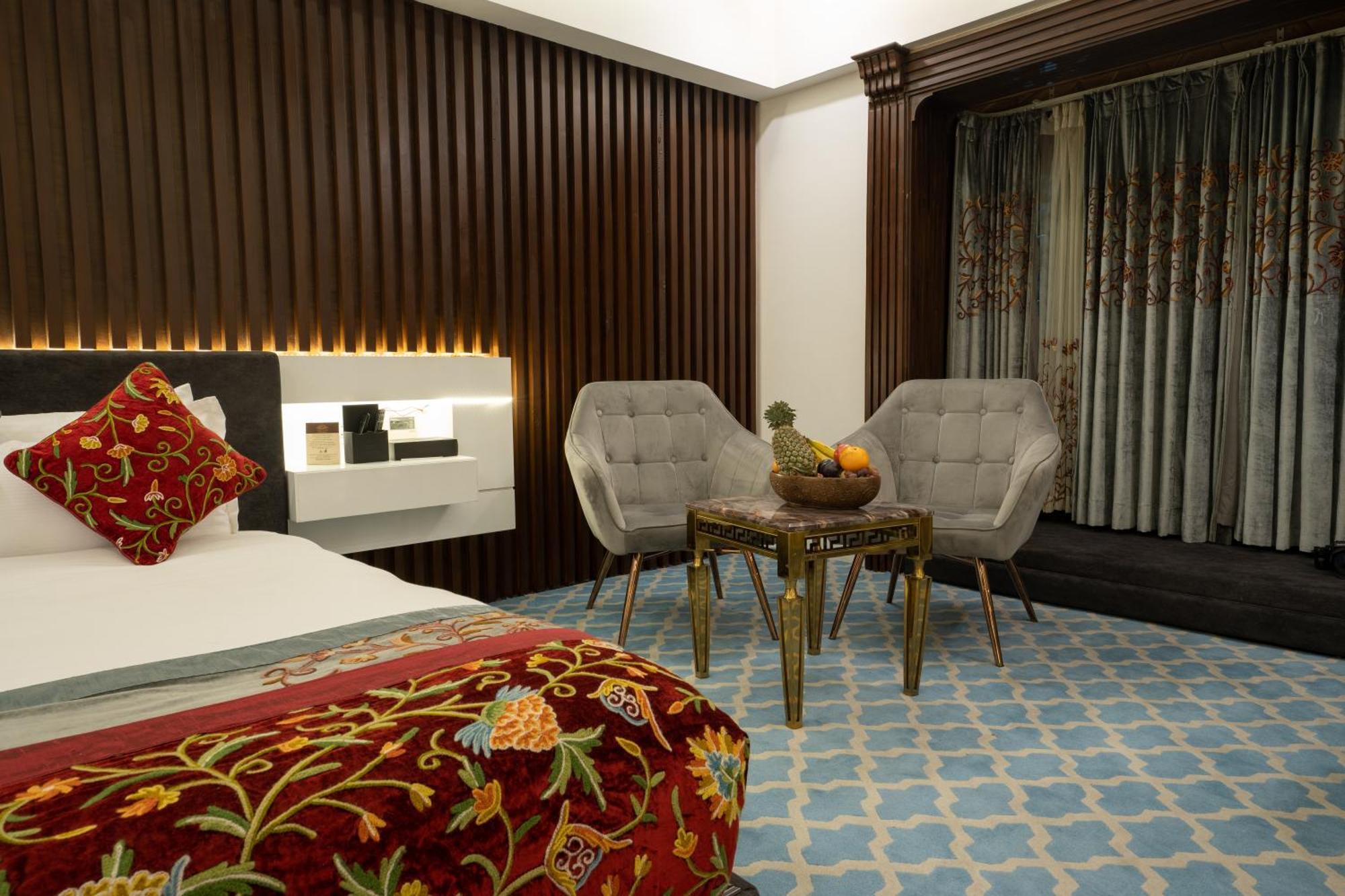 Hotel Snowland, Srinagar Buitenkant foto