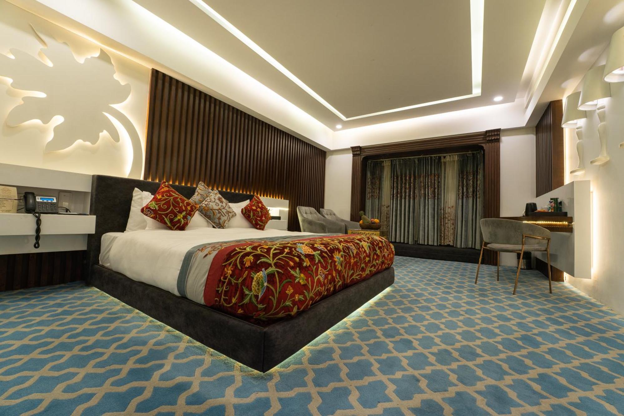 Hotel Snowland, Srinagar Buitenkant foto