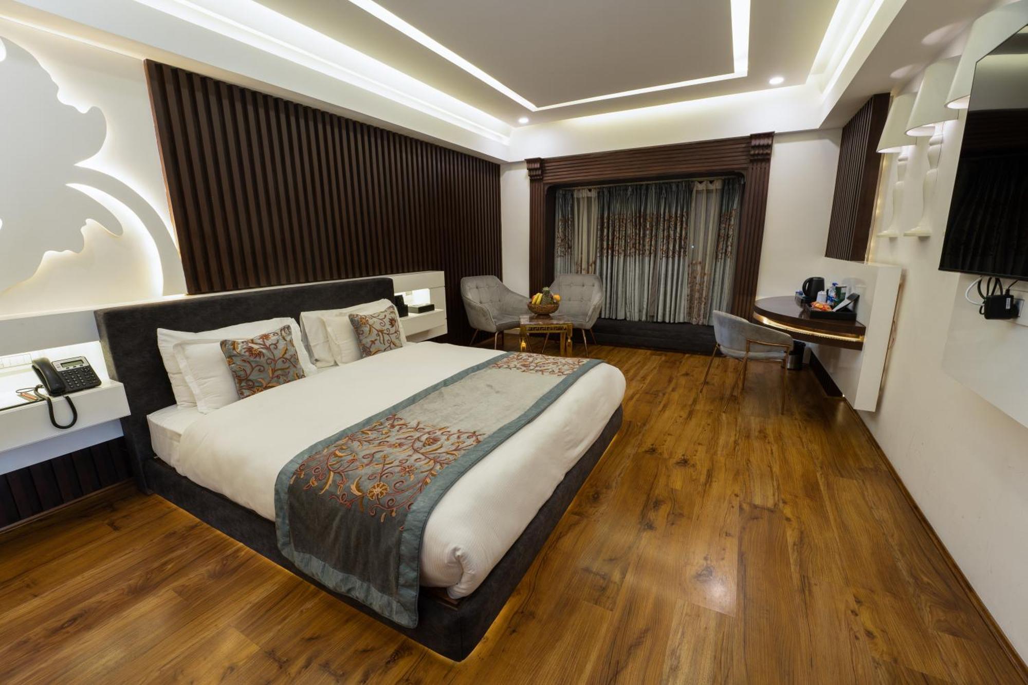Hotel Snowland, Srinagar Buitenkant foto