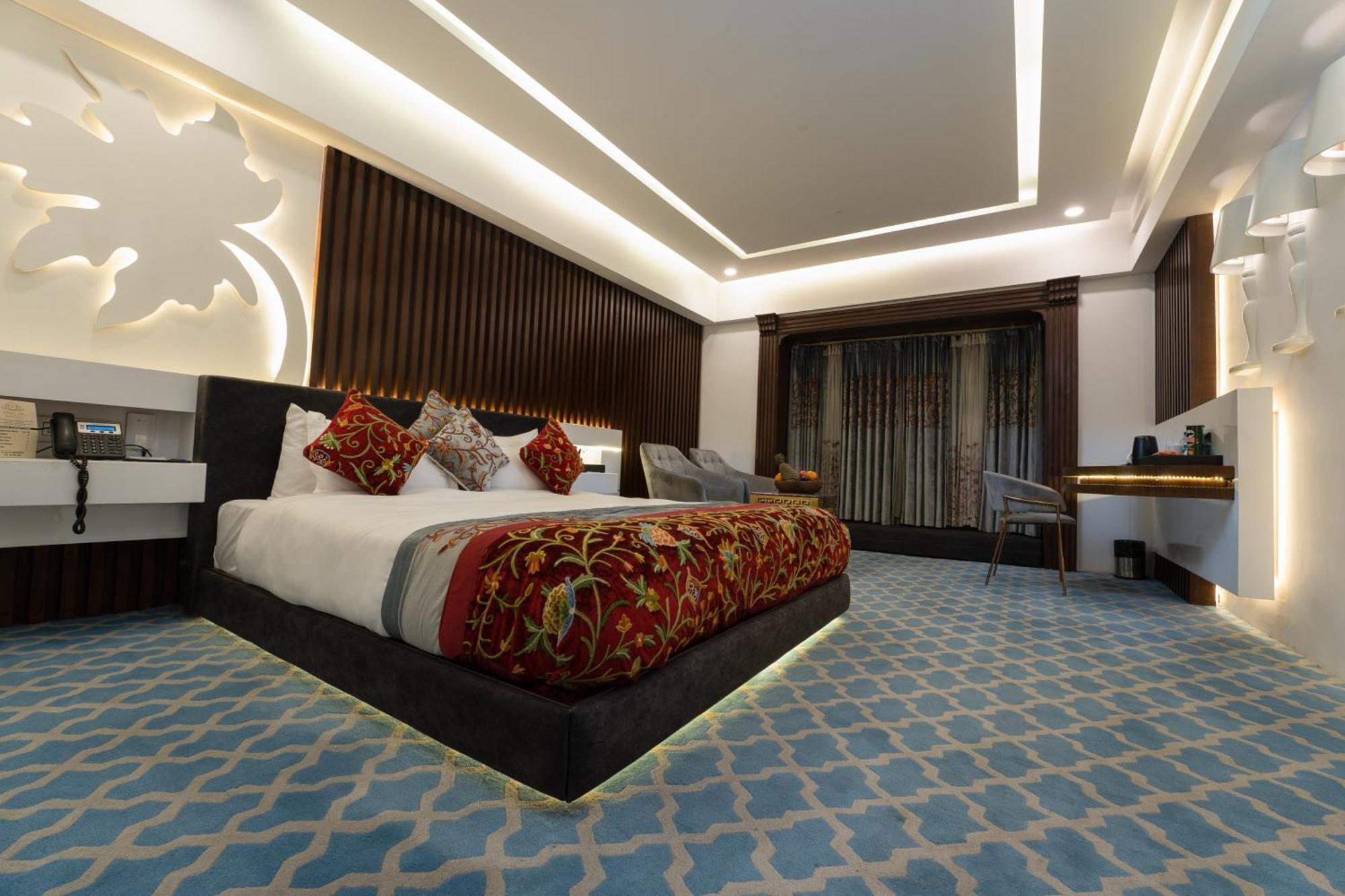 Hotel Snowland, Srinagar Buitenkant foto