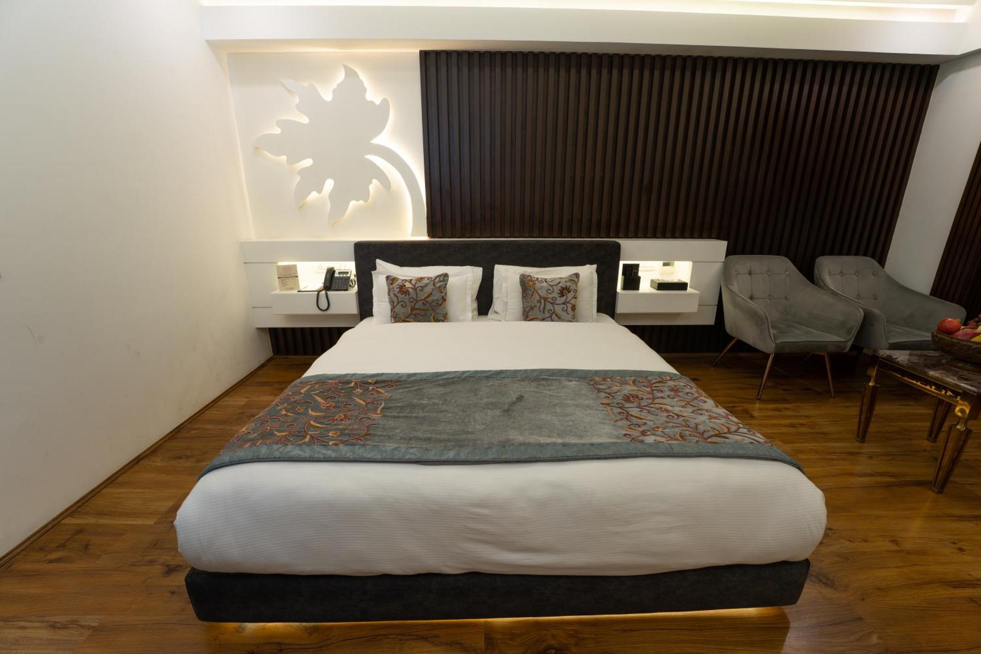 Hotel Snowland, Srinagar Buitenkant foto