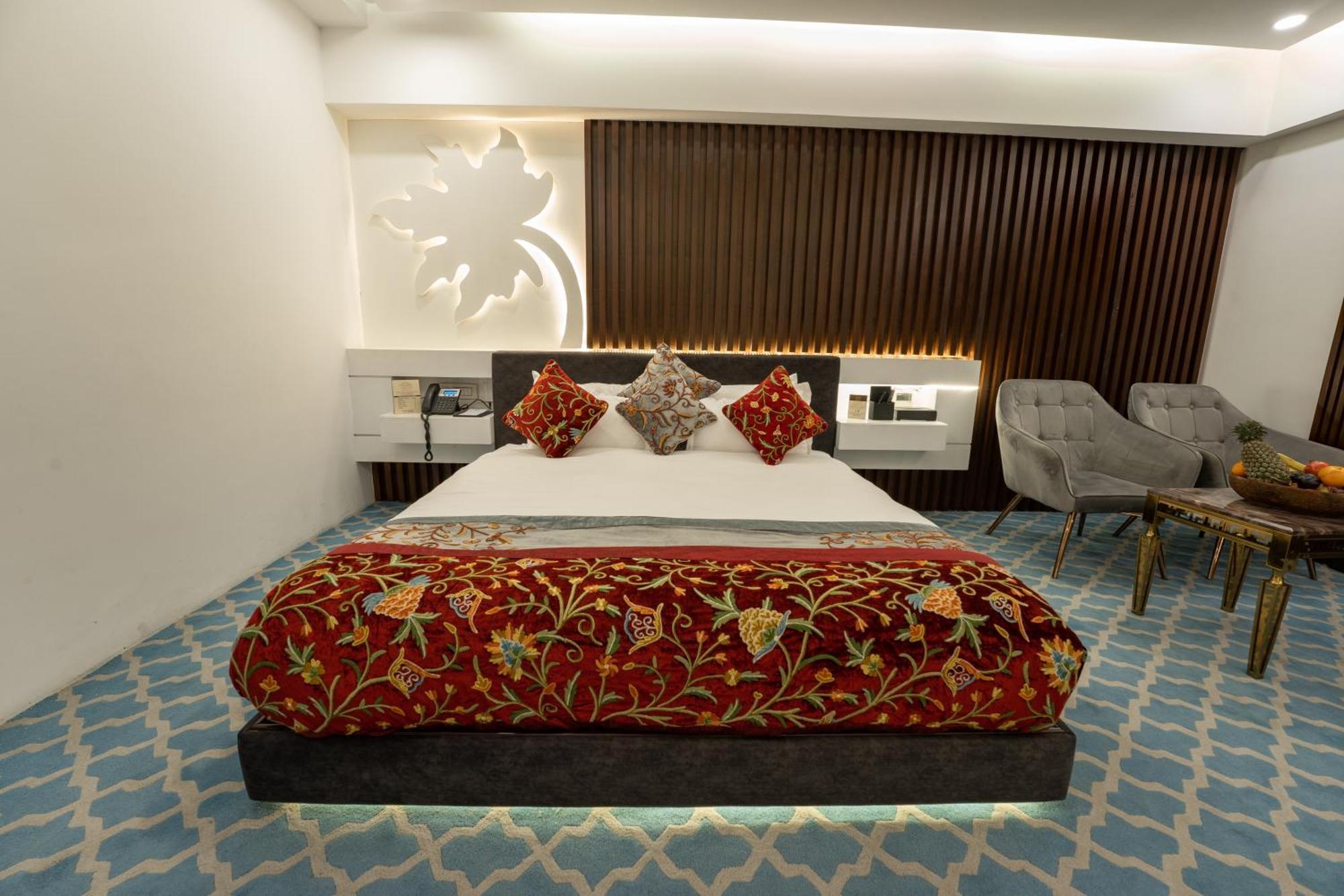 Hotel Snowland, Srinagar Buitenkant foto
