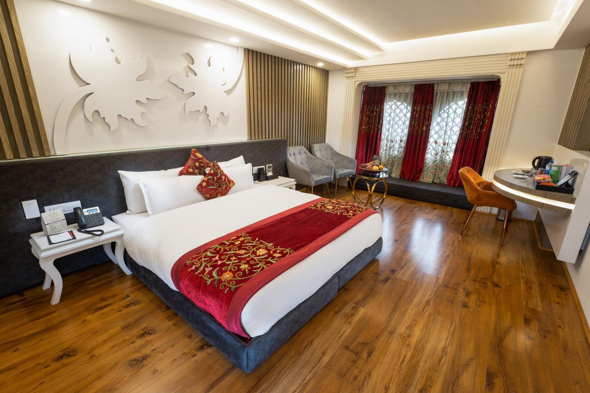 Hotel Snowland, Srinagar Buitenkant foto