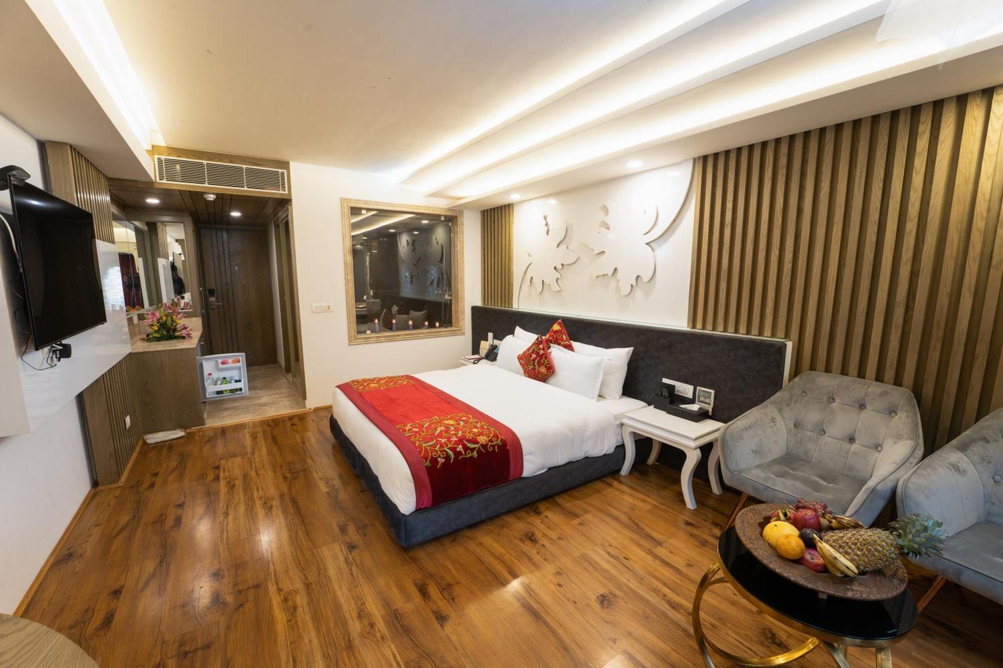 Hotel Snowland, Srinagar Buitenkant foto