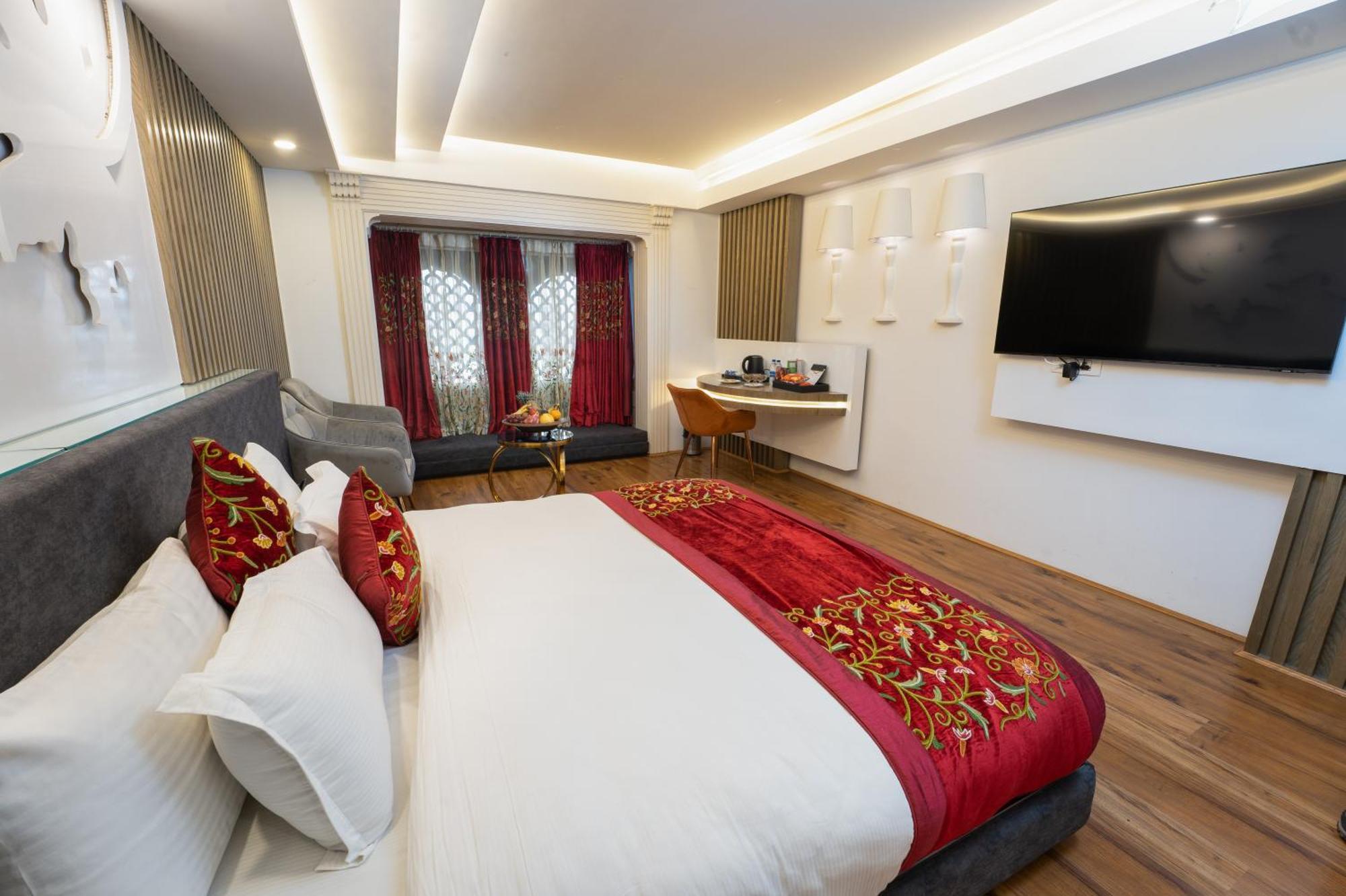 Hotel Snowland, Srinagar Buitenkant foto